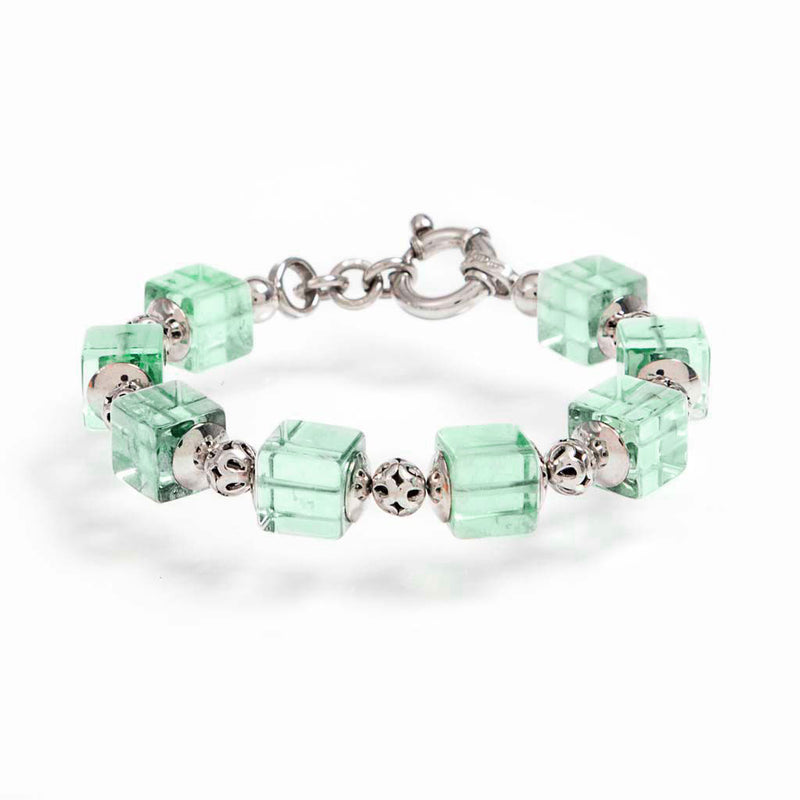 Bracciale con sfere traforate di argento 925 e cubi di fluorite verde trasparente