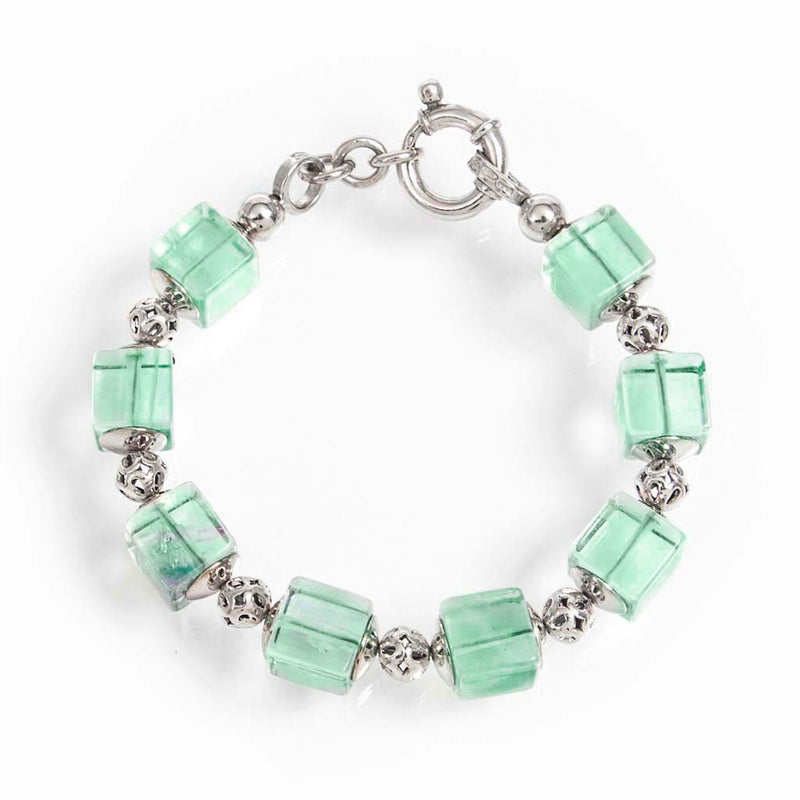 Bracciale con sfere traforate di argento 925 e cubi di fluorite verde trasparente