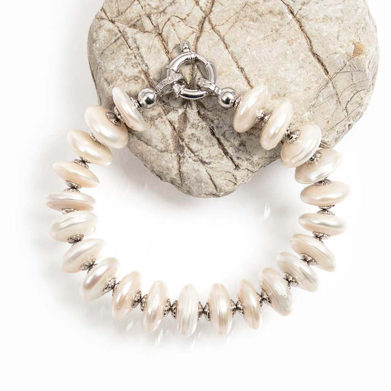 Bracciale in argento 925 rodiato e perle coltivate in acqua dolce a forma di disco